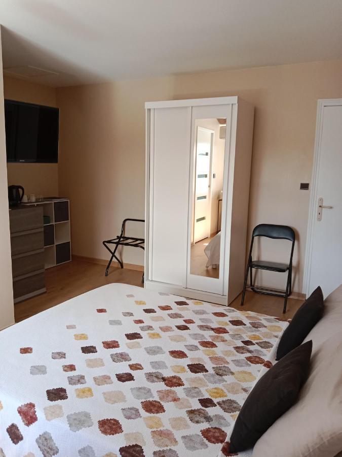 Chateau  L Olivier De St Leger B&B 외부 사진